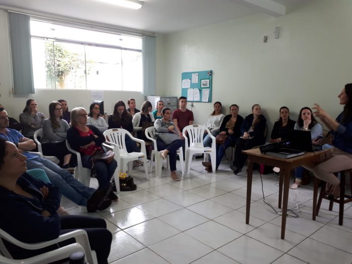 Manejo Clínico de Aleitamento - Jaine Bagattoli