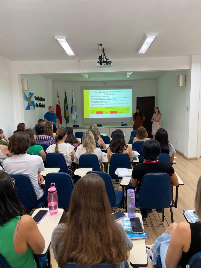 REUNIAO-ASSISTeNCIA-SOCIAL-FOTO-JESSICA-BOLSONI